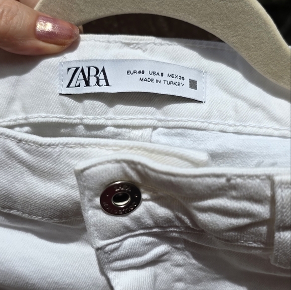 Nwot Zara White Flared Jeans Eu 40, Us 8 - Picture 4 of 10